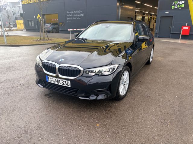 BMW 330e Touring Sport Line Automatic Sport Line