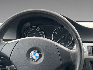 BMW 318 - 9