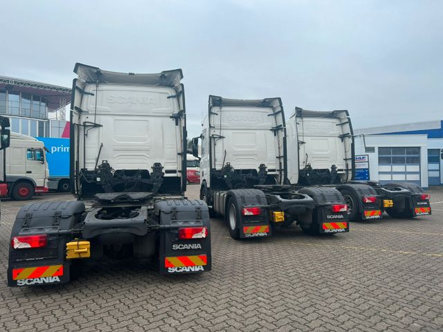 Fahrzeugabbildung Scania 2 Stück R 450