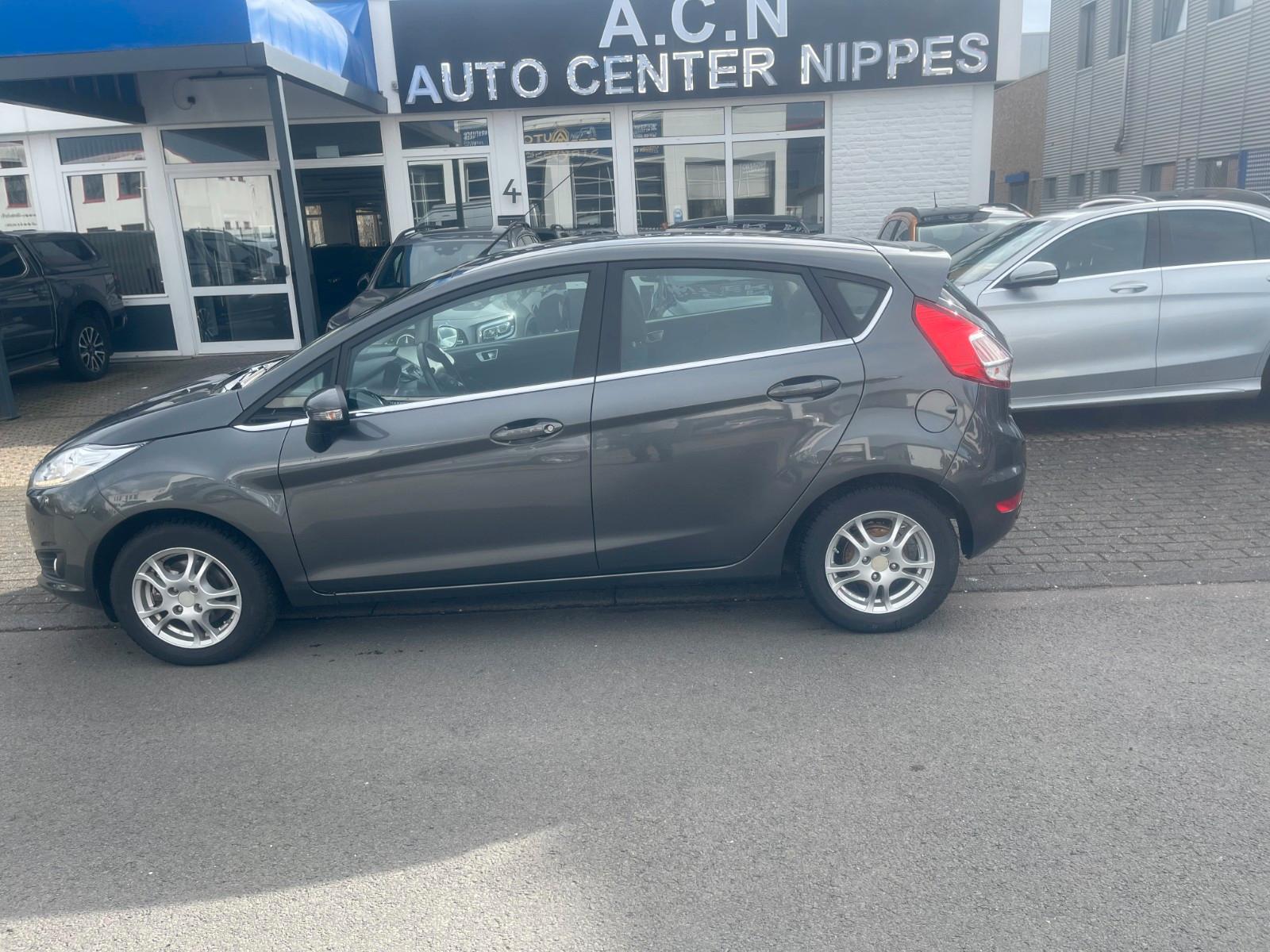 Ford Fiesta Titanium Navi Kamera Sitzheizung Alu PDC