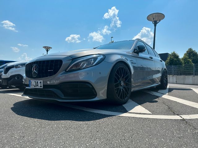 Mercedes-Benz C 63 T AMG S Keramik Pano Kamera Voll Facelift