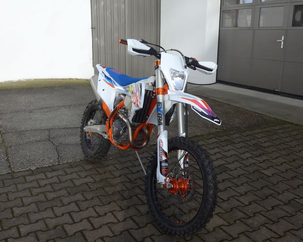 KTM 350 EXC-F Six Days 2022, 120Bh, Service neu