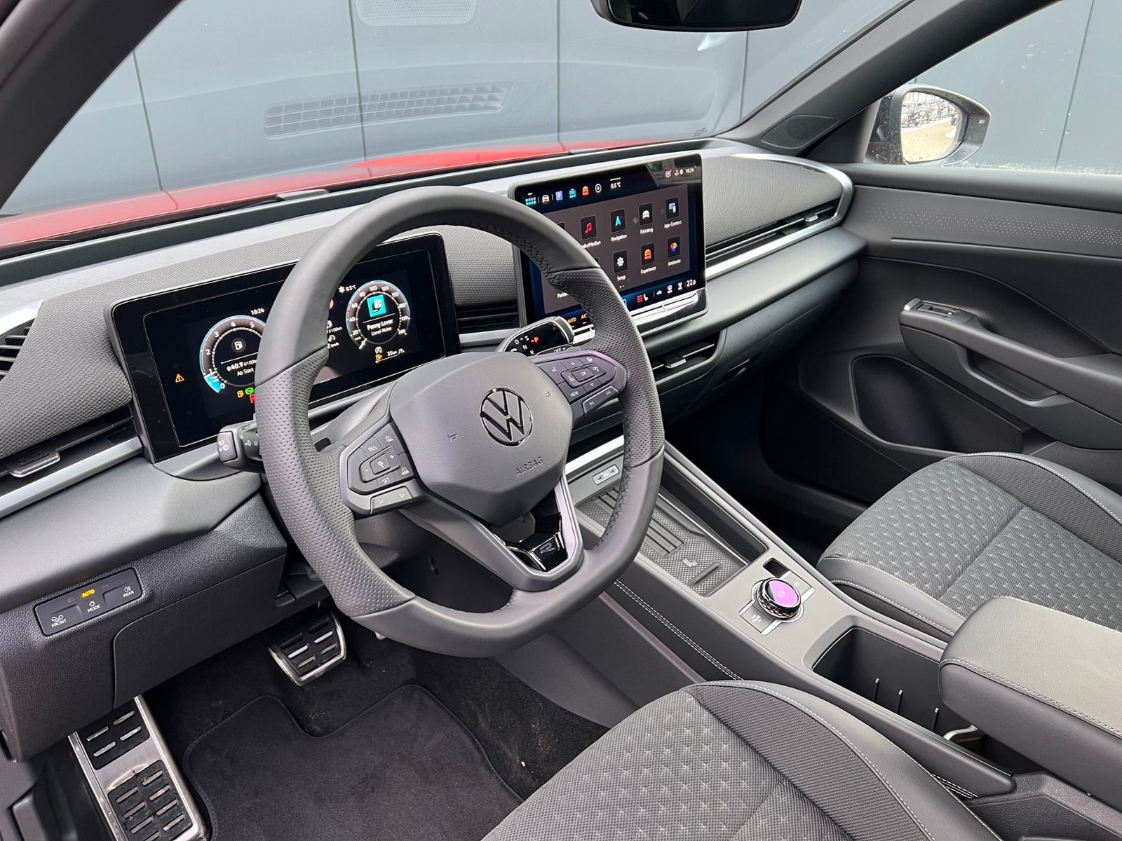 Fahrzeugabbildung Volkswagen T-Roc R-Line 1.5 eTSI DSG *Neues Modell, AHK, Bl