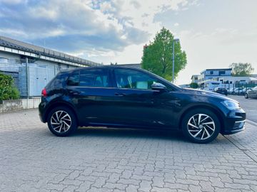 Volkswagen Golf - 5