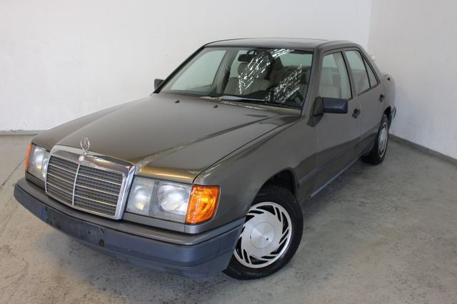 Mercedes-Benz 230 E  / 124 Lim. Ideales Restaurationsobjekt