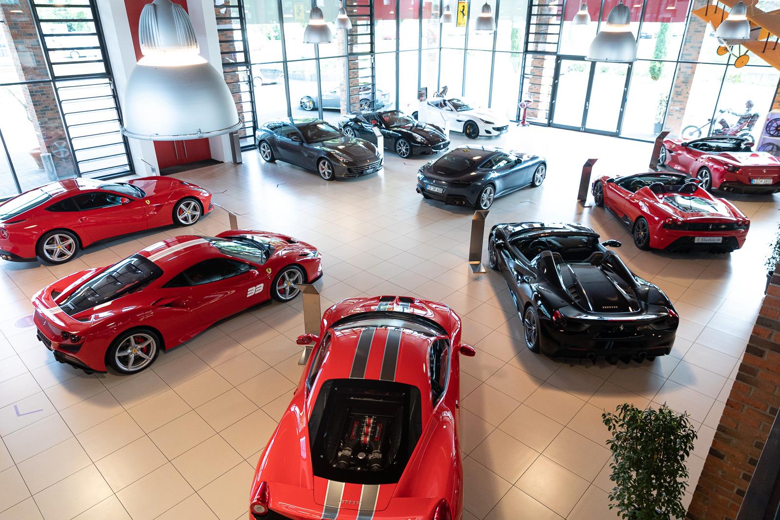 showroom-image-top