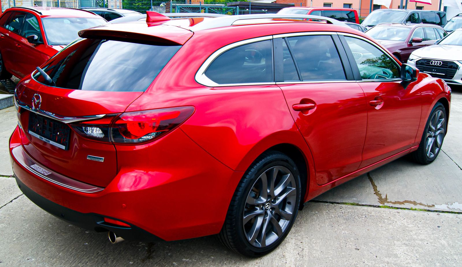 Fahrzeugabbildung Mazda 6 Kombi 2.0 Skyactiv-G 165 Kizoku IQ-LED 1.HAND
