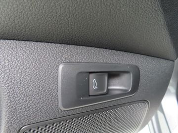Fotografie 17 des Skoda Karoq Sportline 1.5 TSi DSG 5-J.Garantie AHK Pan
