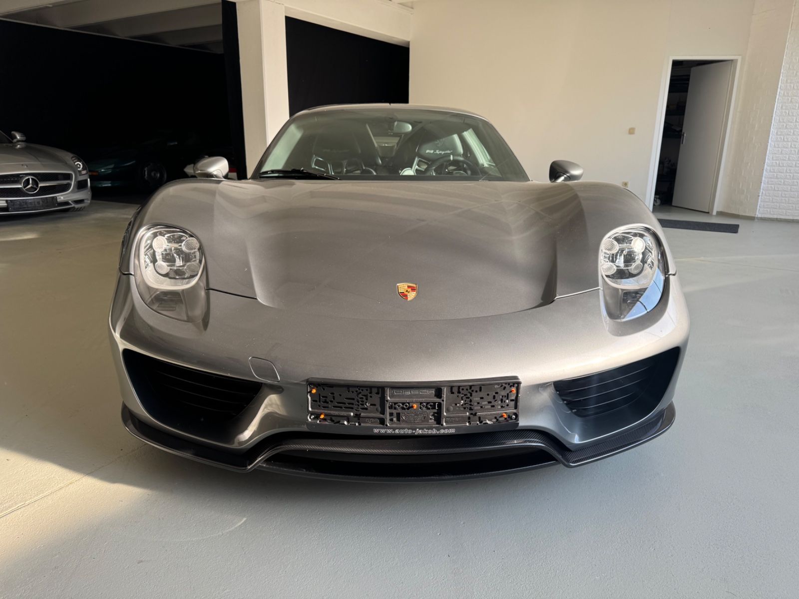 Porsche 918 Spyder METEORGRAU  LIFT 4