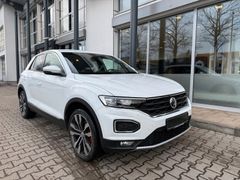 VW T-Roc Sport 4Motion/ DAB+/ NAVIGATION/ DCC/ LED VW T-Roc Sport 4Motion/ DAB+/ NAVIGATION/ DCC/ LED