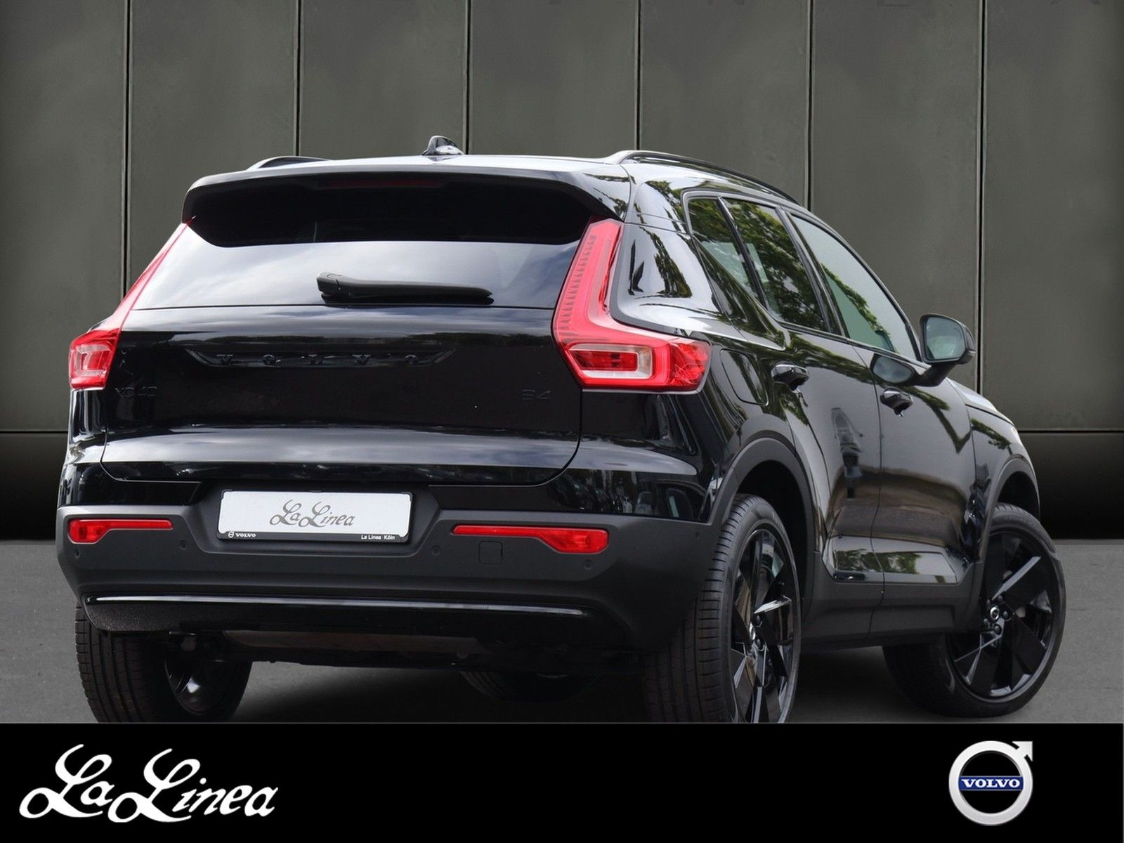 Volvo XC40 B4 Plus Black Edition NP: 56.450,-//PIXEL/P imagem 2