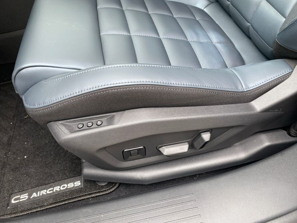 Fahrzeugabbildung Citroën C5 Aircross Hybrid 145 Automatik MAX *NEUES MODE