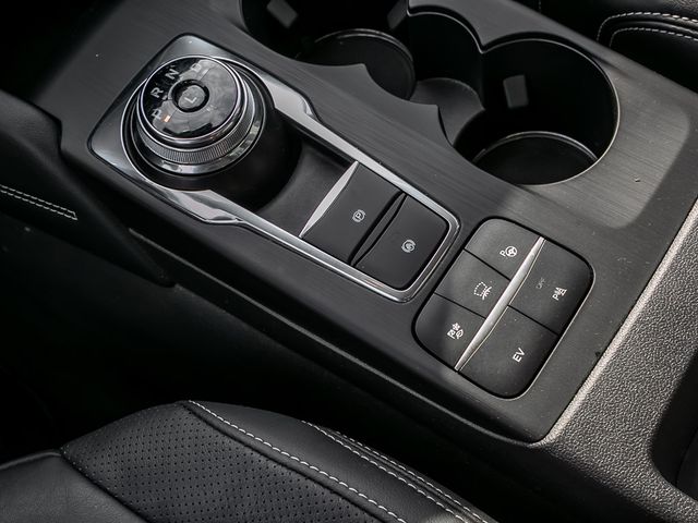 Ford Kuga 2.5 Plug-In Hybrid Vignale Parkautomatik