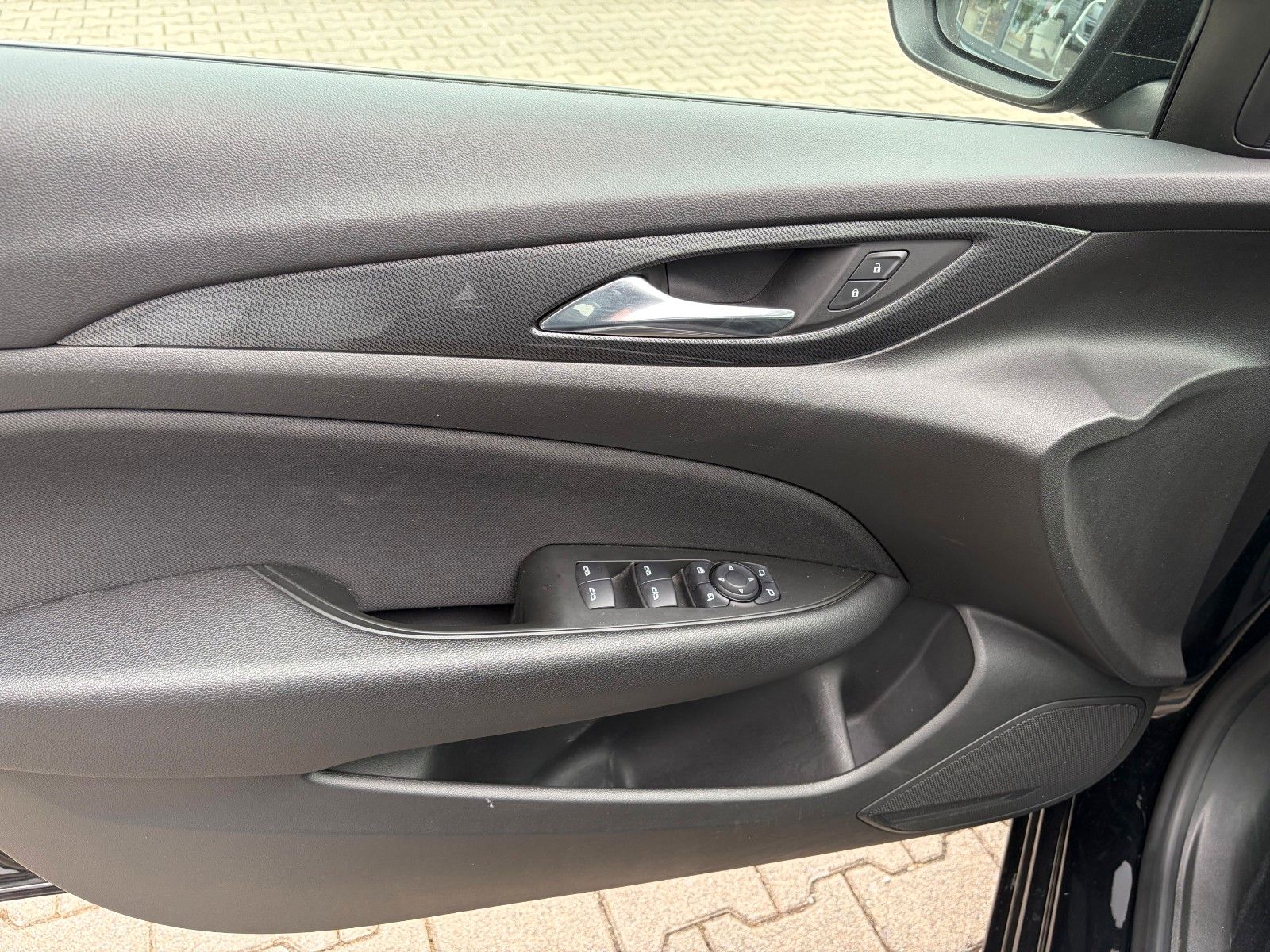 Fahrzeugabbildung Opel Insignia B Sports Tourer CDTI Business Ed. Navi