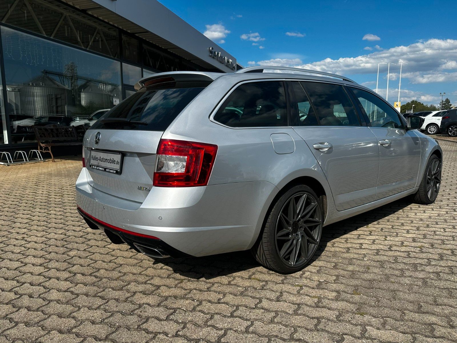 Fahrzeugabbildung SKODA Octavia Combi RS Autom. Leder