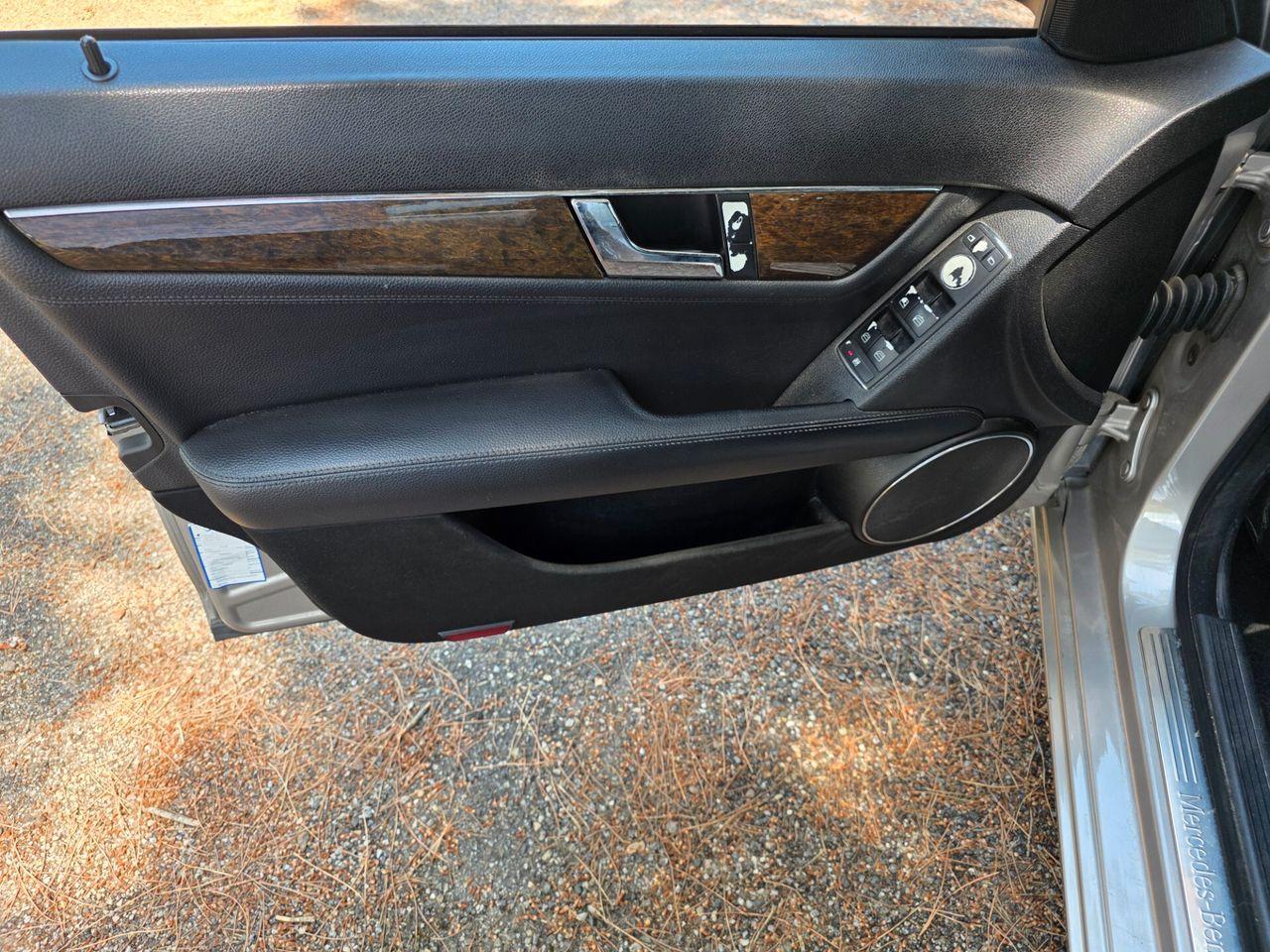 Mercedes-Benz C220 2008 — photo 15