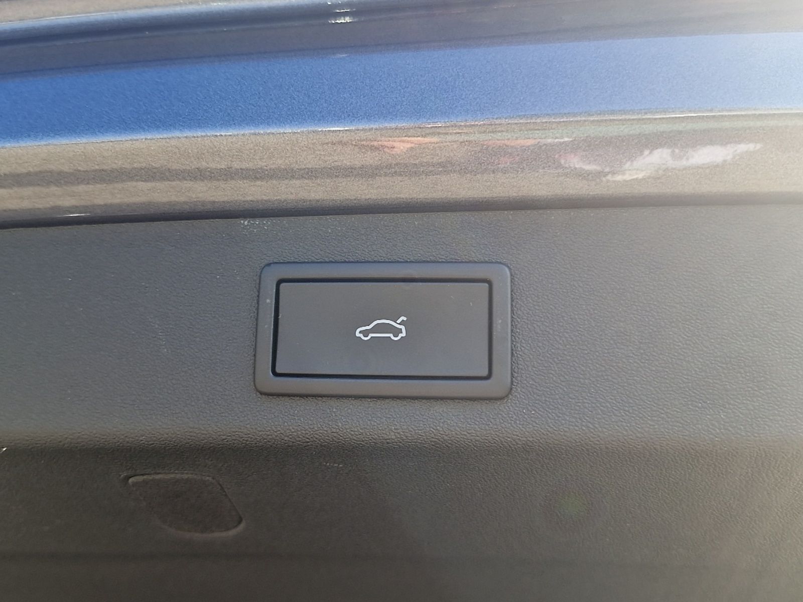 Fahrzeugabbildung SKODA Kodiaq 4x4 Sportline Matrix Navi ACC AHK STHZ SH