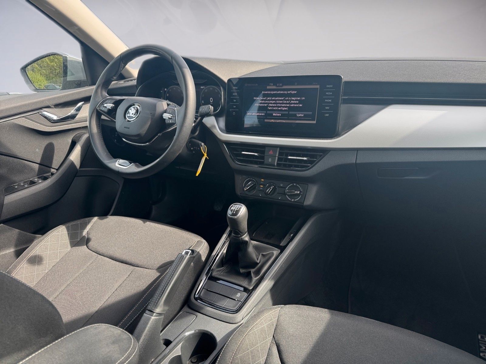 Fahrzeugabbildung SKODA Kamiq Ambition 1.0 TSI