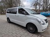 Hyundai H1 Van/Bus für Familien - gebrauchte Hyundai H-1 aus dem Jahr 2011