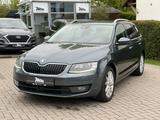 Skoda Octavia Combi/DSG/Navi/Kamera/Xenon/ACC - Skoda Octavia Kombi mit Anhängerkupplung
