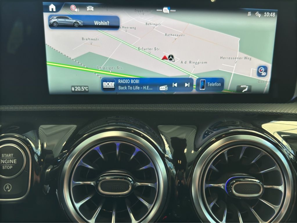 Fahrzeugabbildung Mercedes-Benz A 200 AHK*LED*PDC*ParkAss*Sportp.*SpurH*SpurW*LM