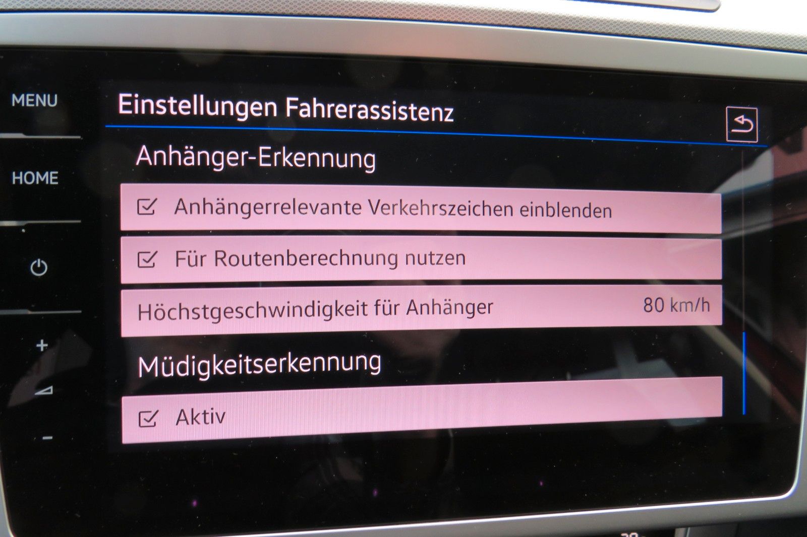 Fahrzeugabbildung Volkswagen Comfortline ACC LED KAMERA AHK NAVI APP-CONNECT