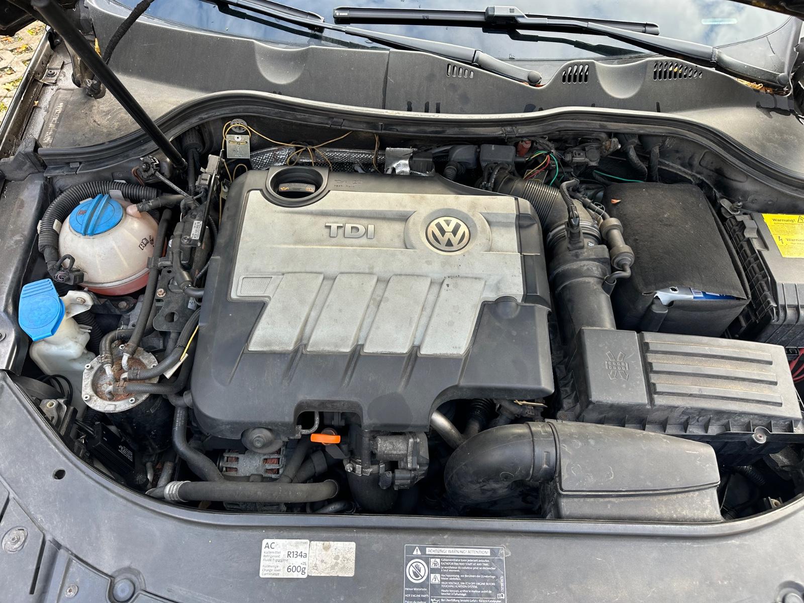 Volkswagen Passat 2010 — photo 12