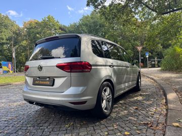 Volkswagen Touran - 9