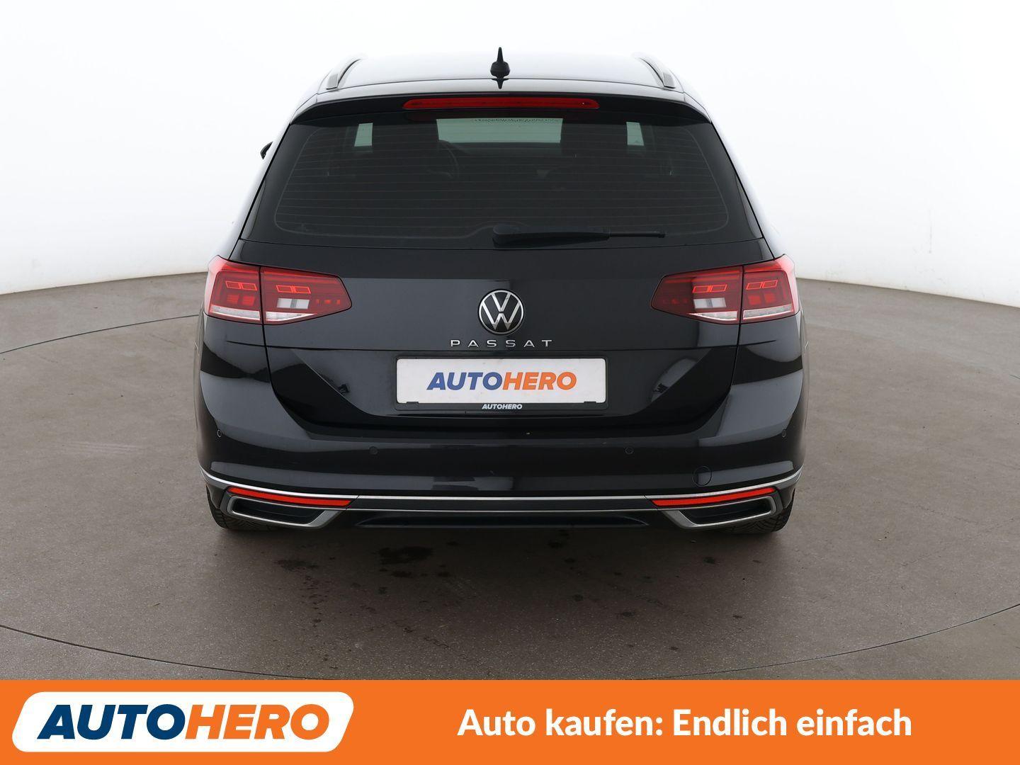 Volkswagen Passat 1.5 TSI ACT Elegance Aut.*NAVI*LED*ACC*