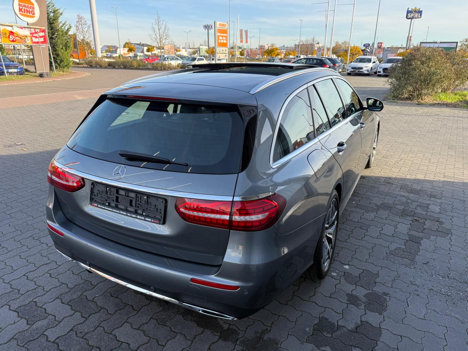 Mercedes-Benz E-Class T-Modell E 200 AMG-Packet, миниатюра 3