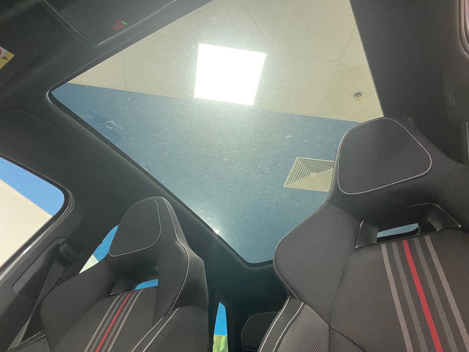 Fahrzeugabbildung SKODA Kamiq 1.0 TSI DSG Monte Carlo+MATRIX+PANORAMA+BC