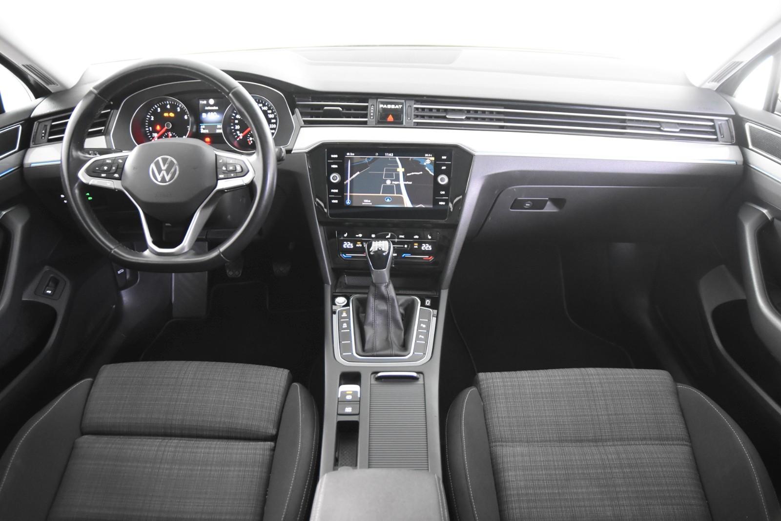 Volkswagen Passat Variant 1.5 TSI *1.Hand*Pano.*Navi*AHK*