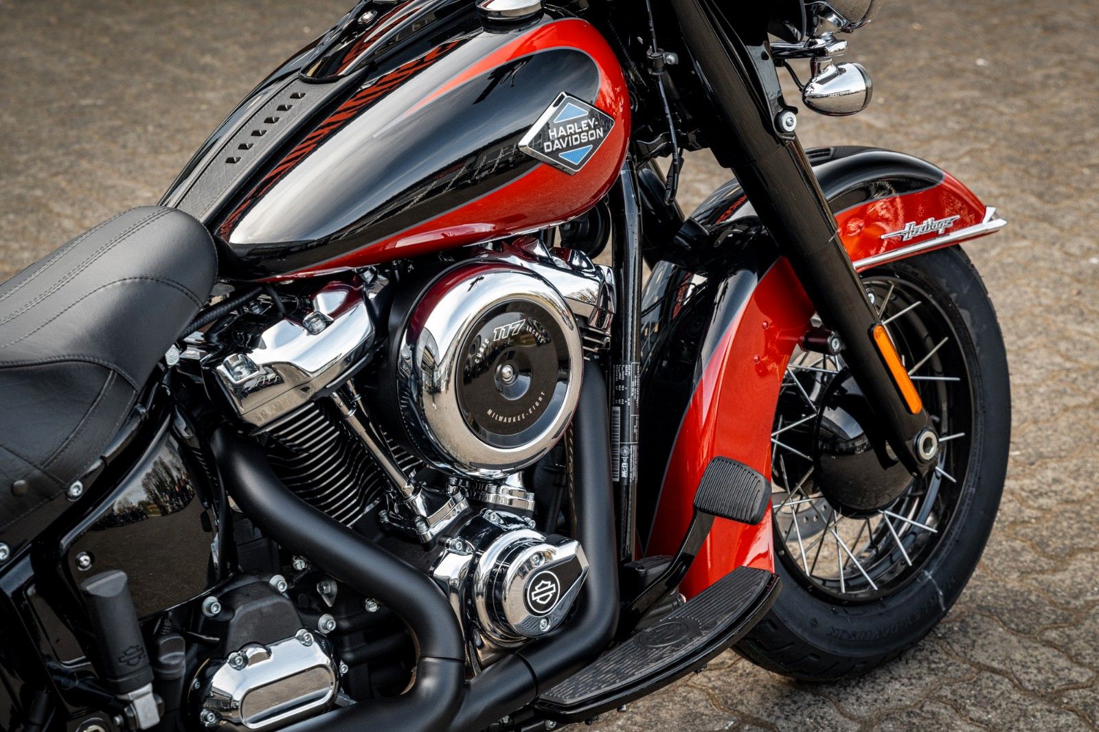 Fahrzeugabbildung Harley-Davidson HERITAGE CLASSIC FLHC 117 MY25 - Kurzfristig ver