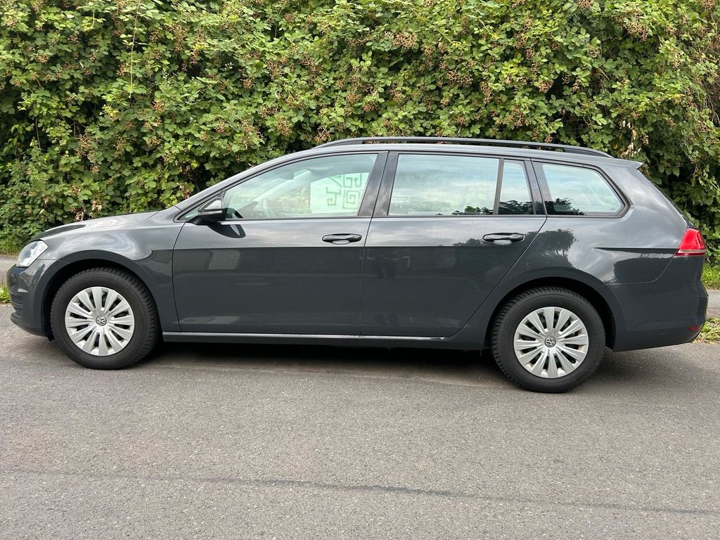 Image of Volkswagen Golf