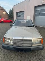 Mercedes-Benz Mercedes 230 E !! 81.000 KM !! 1.Hand Oldt... - Mercedes-Benz 230 in Gelsenkirchen
