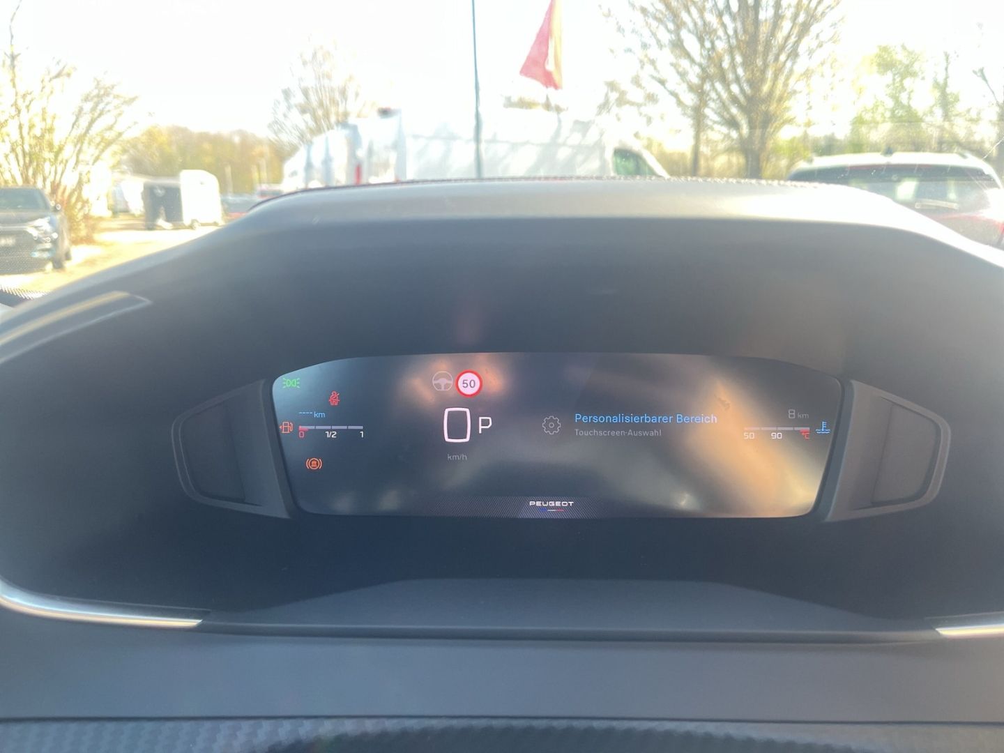 Fahrzeugabbildung Peugeot 2008 Allure 130 Puretech EAT8    ACC  CarPlay