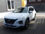 Hyundai SANTA FE 2.2 CRDi Premium 4WD 8AT Premium - Hyundai SANTA FE von privat