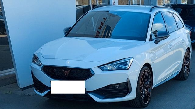 CUPRA Leon 1.4 e-HYBRID 180kW ST mit Anhängerkupplung