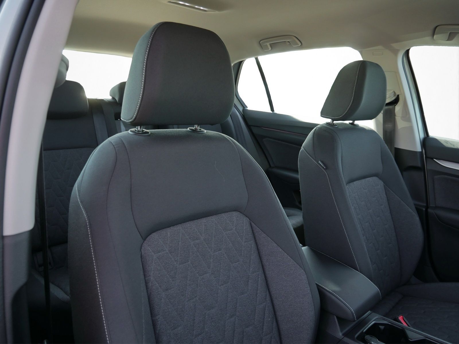 Volkswagen Golf - Bild 10