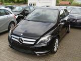 Mercedes-Benz B 180 Automatik / Panoramadach - Mercedes-Benz B 180 Gebrauchtwagen in Berlin