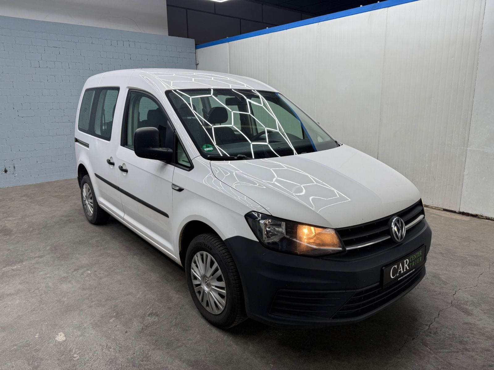 Volkswagen Caddy - 1