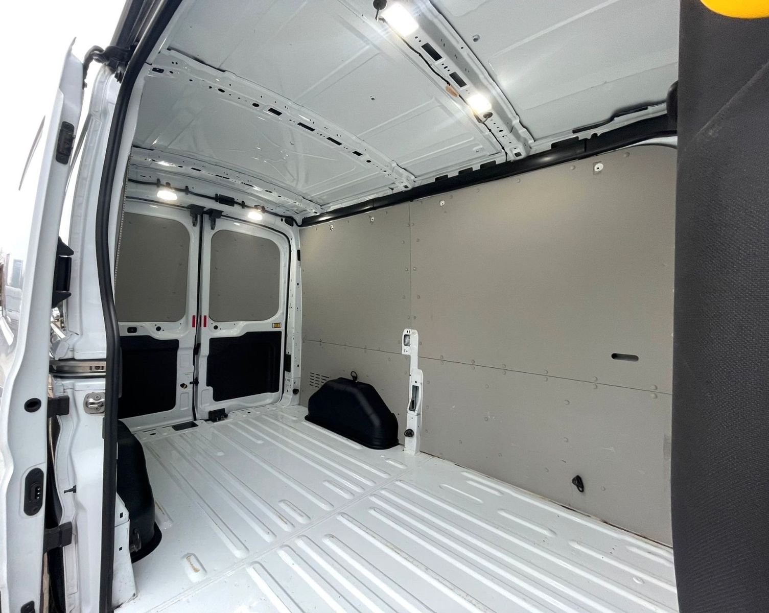 Fahrzeugabbildung Ford Transit K350 L2 H2 KLIMA CARPLAY CAM ACC AHK 1Hd