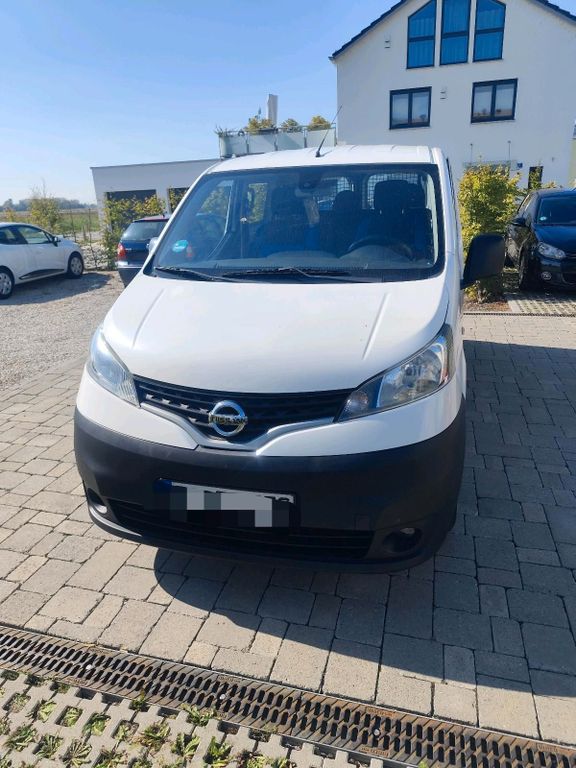 Image of Nissan NV200