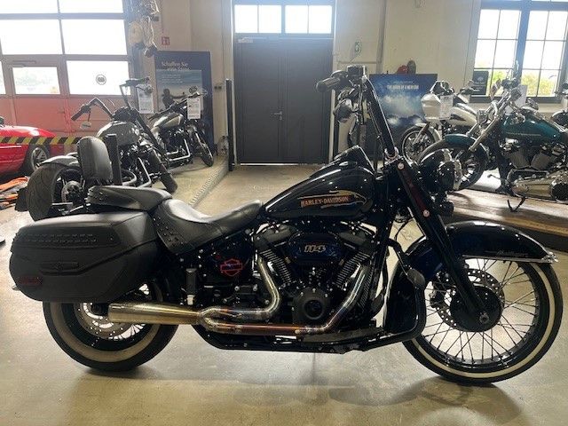 Harley-Davidson Heritage Softail Classic 114cui Chicano Umbau