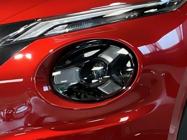 Fahrzeugabbildung Nissan JUKE 1.0 DIG-T 114 PS 6MT N-CONNECTA Winter II B