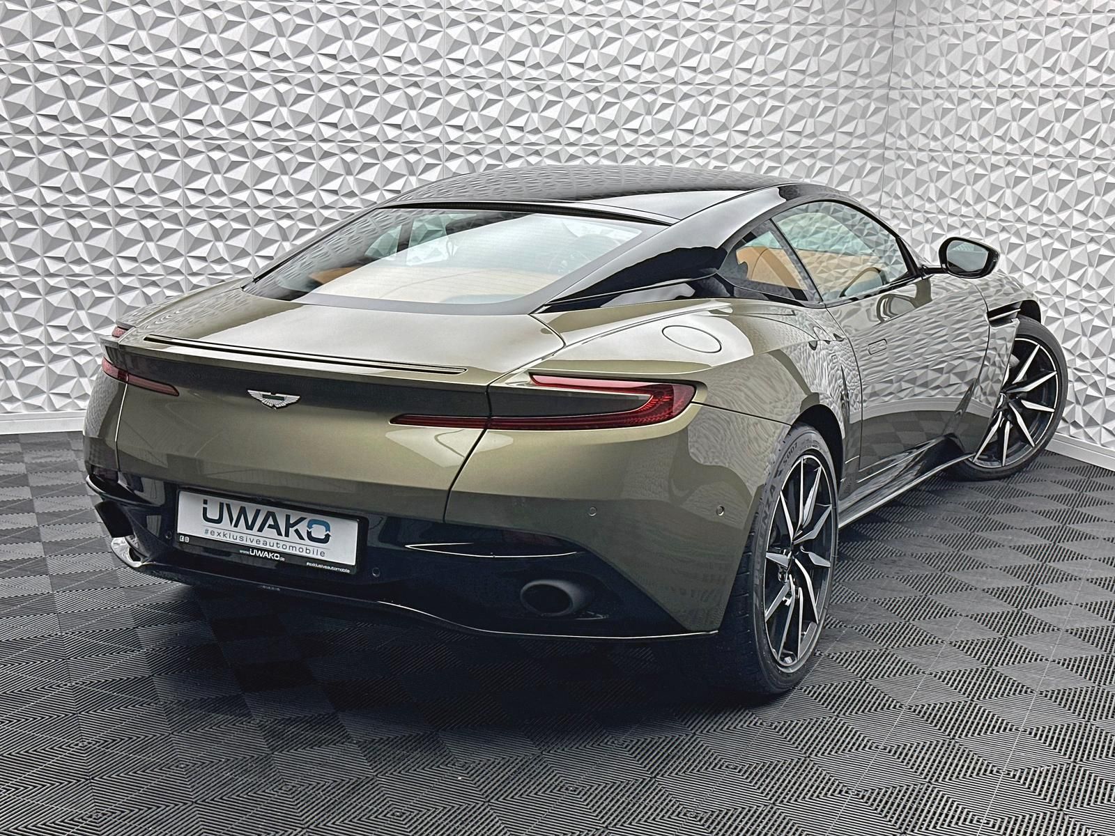 Fahrzeugabbildung Aston Martin DB11 V12/NEW-HERITAGE/DUOTONE/B&O/FINISHER/BLACK