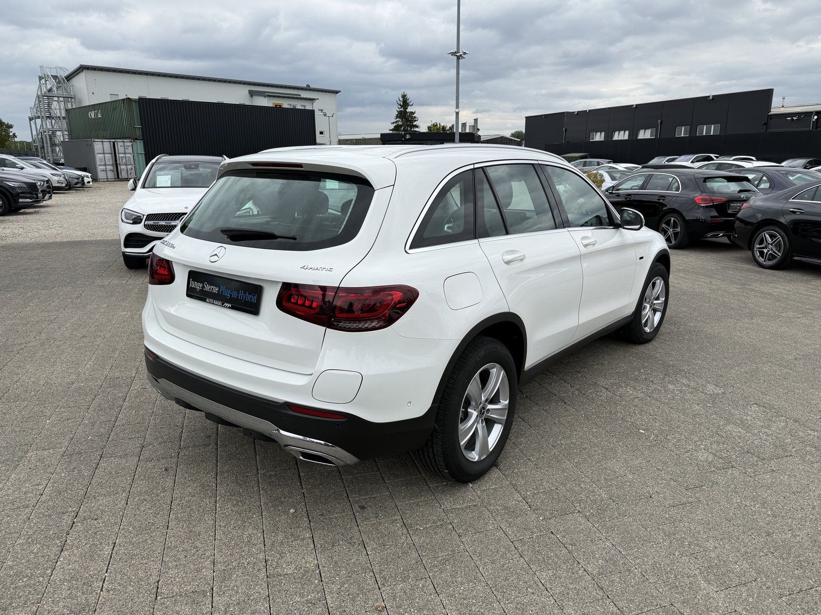 Mercedes-Benz GLC 300e Kamera Carplay Easy-P DAB SHZ Navi LED foto 6