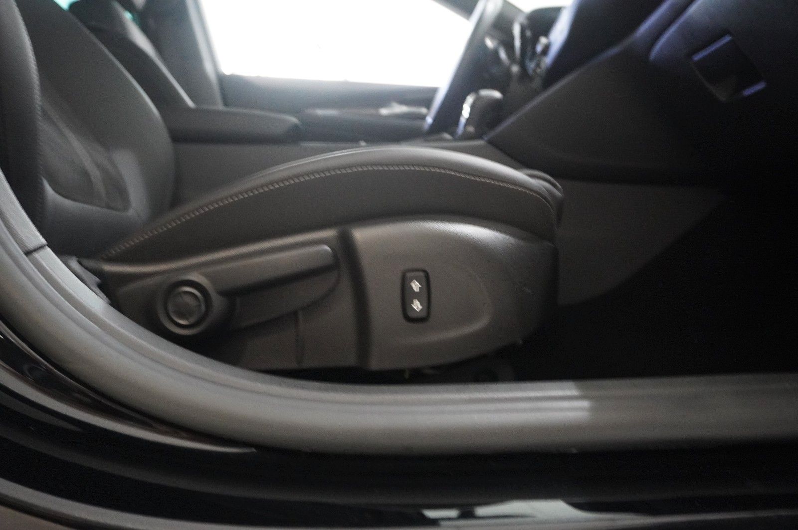 Fahrzeugabbildung Opel Insignia B ST 2.0D ULTIMATE NAVI/LED/OPC/VIRTU.