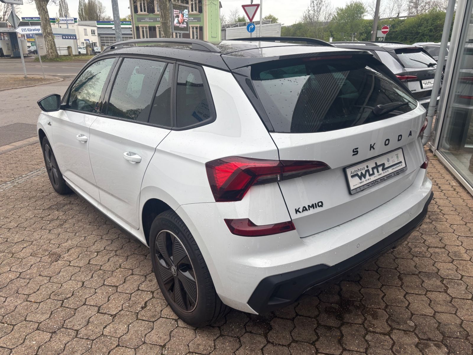 Fahrzeugabbildung SKODA Kamiq 1.0 TSI KAM PANO Monte Carlo
