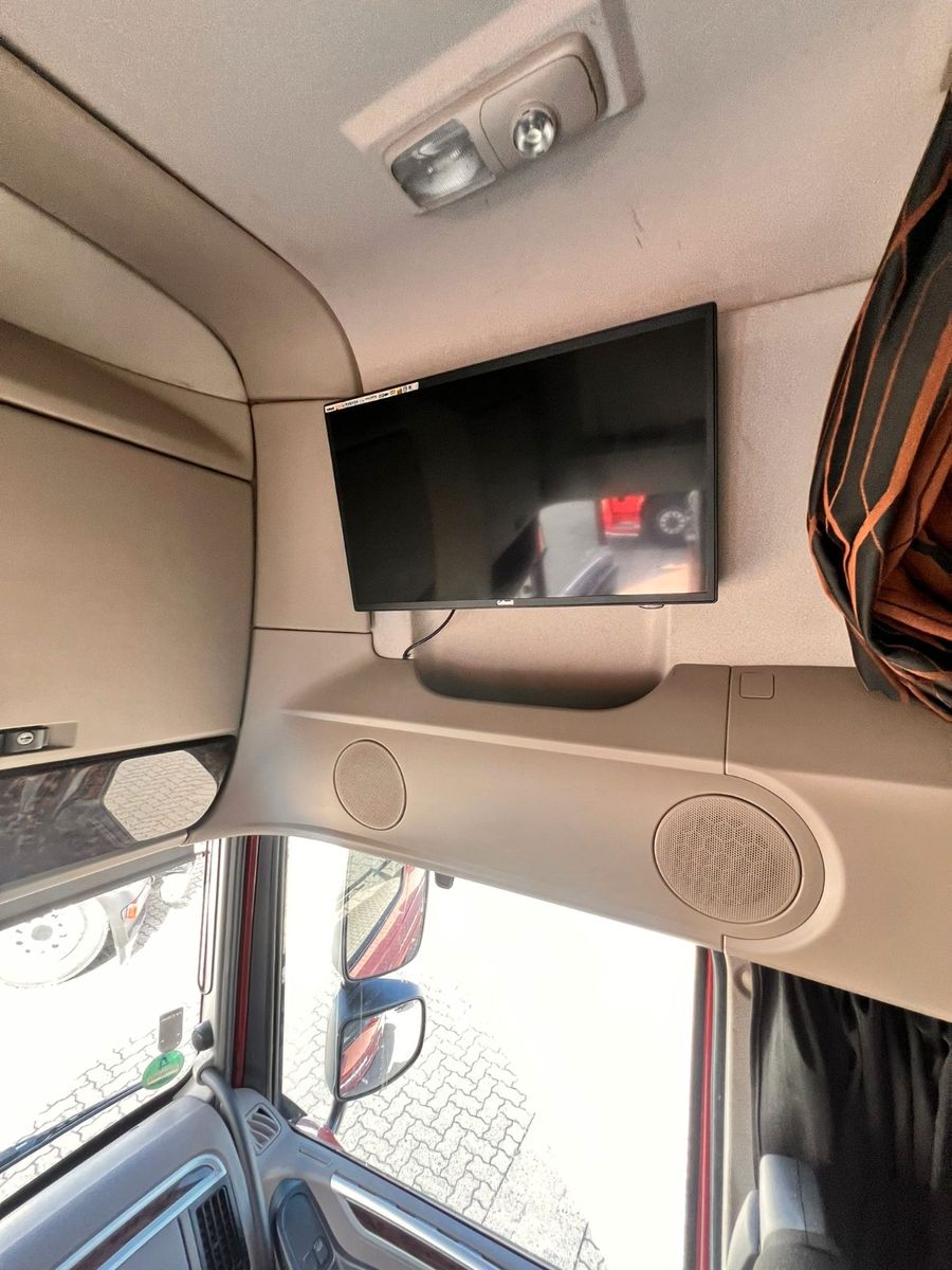 Fahrzeugabbildung DAF 2 Stück SSC XF 480 FT, Intarder
